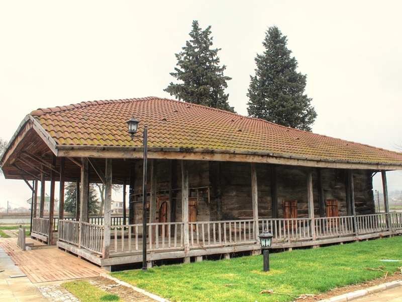 Tarihi Ahşap Camii